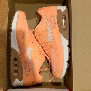 Air Max, never worn!